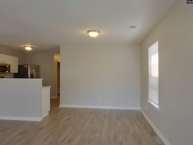 Building Photo - 226 Blazer Dr