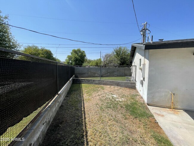 Building Photo - 3416 N 37th St