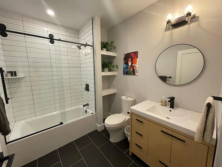 Building Photo - 37 Horace St