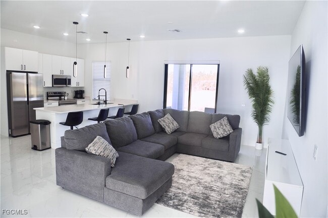 Building Photo - 2608 25th St W