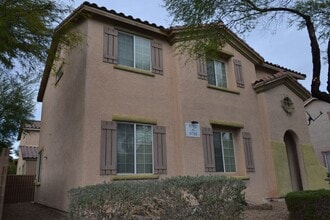 Building Photo - SW - 3 BEDROOMS PLUS LOFT SPACE