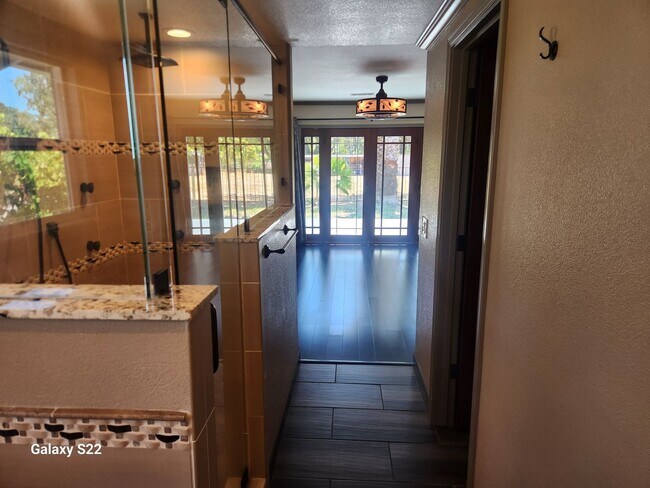 Building Photo - Must See, Incredible 3 bedroom, 2 bathroom...