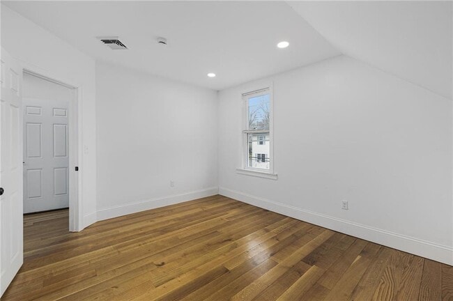 Building Photo - 30 Cypress St