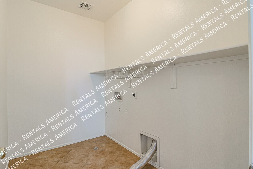 Building Photo - 14332 W Crocus Dr