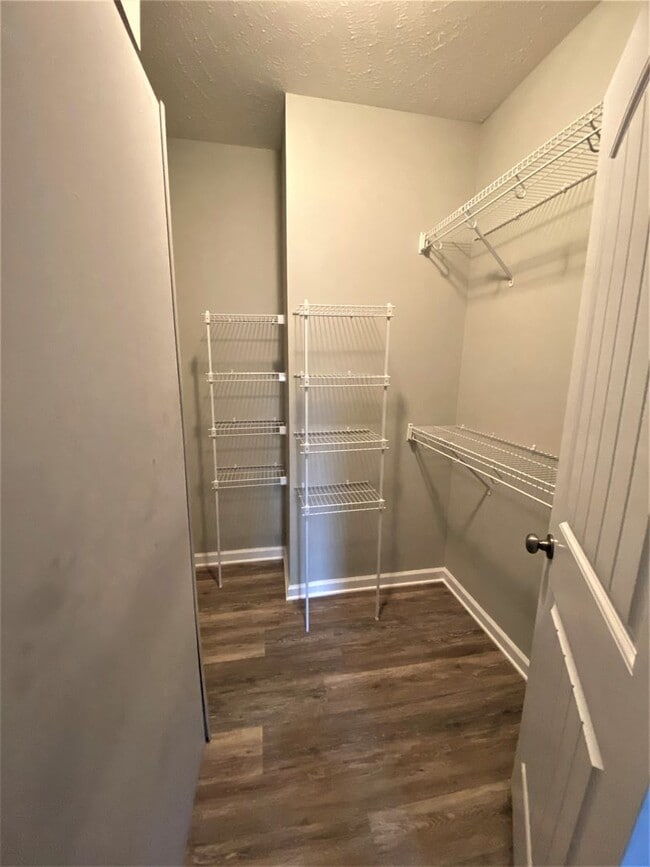 Building Photo - 4 Bedroom Pet Friendly Home For Rent Over ...