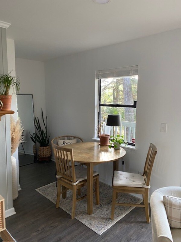 Building Photo - 1030 Marsh Ct Ln