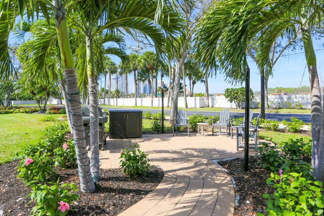 Building Photo - Live the Naples Lifestyle – Elegant 2BR/2B...