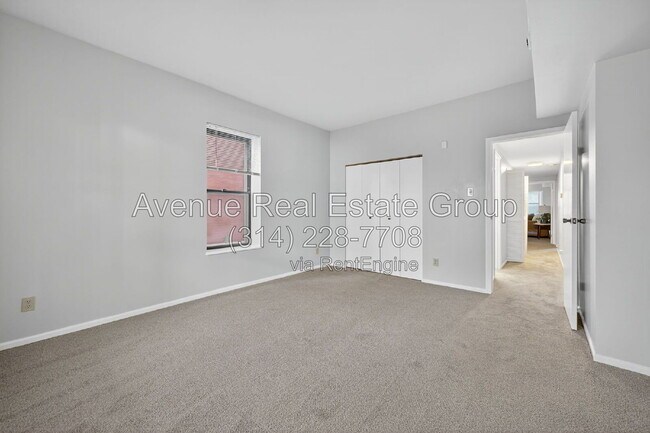 Building Photo - 5559 Pershing Ave