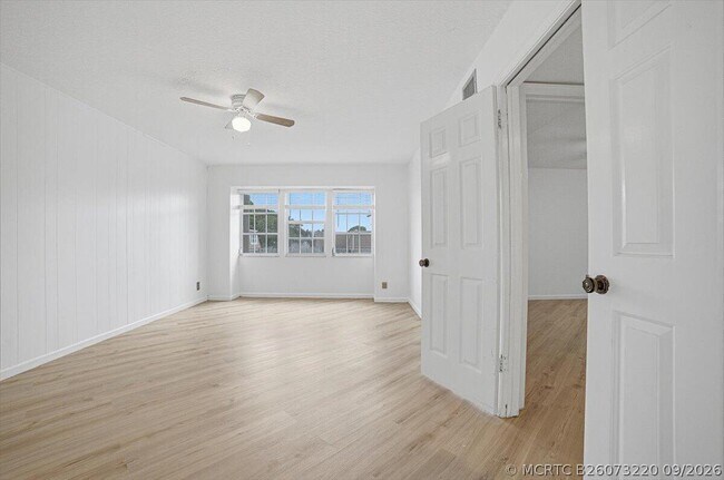 Building Photo - 11635 Ficus St