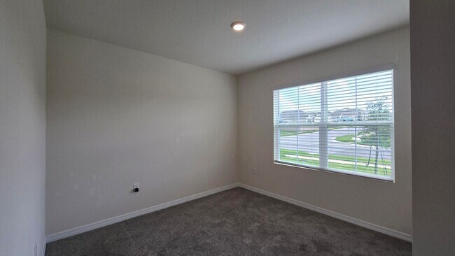 Building Photo - Beautiful 4 Bedroom, 2 bath home is Availa...