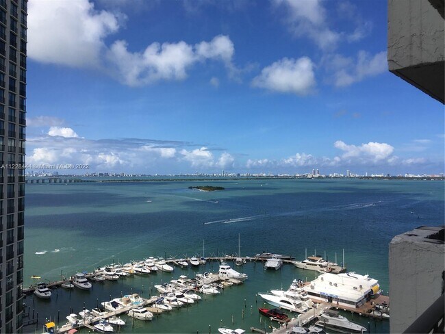 Building Photo - 555 NE 15th St