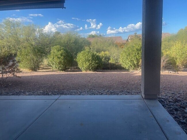 Building Photo - 3 Bed 2 Bath Available Now!! Contact Property Pros Property Management for more details