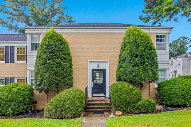 Primary Photo - 512 Wakefield Dr
