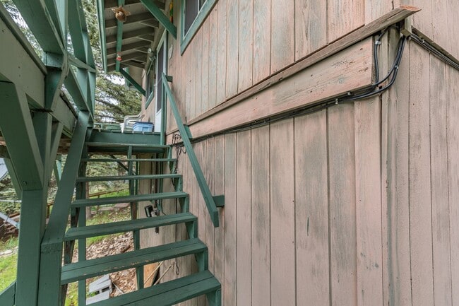 Building Photo - Great Mountain Home - Fully Furnished