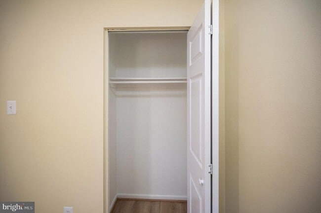 Building Photo - 3890 Mariposa Pl