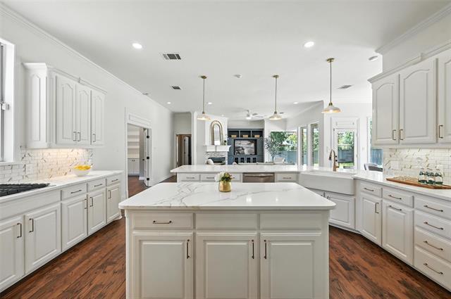Building Photo - 350 Silverwood Cir