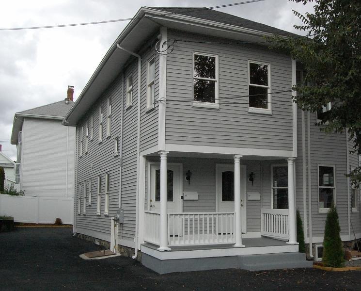 Building Photo - 99 Hull St