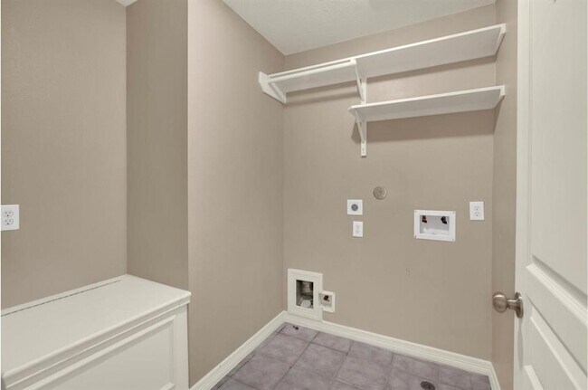 Building Photo - 1524 Birdsall St