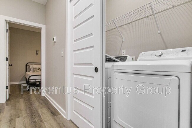 Building Photo - 1018 N D St