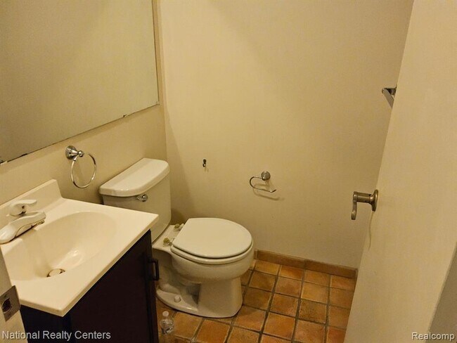 Building Photo - 8676 Community Blvd