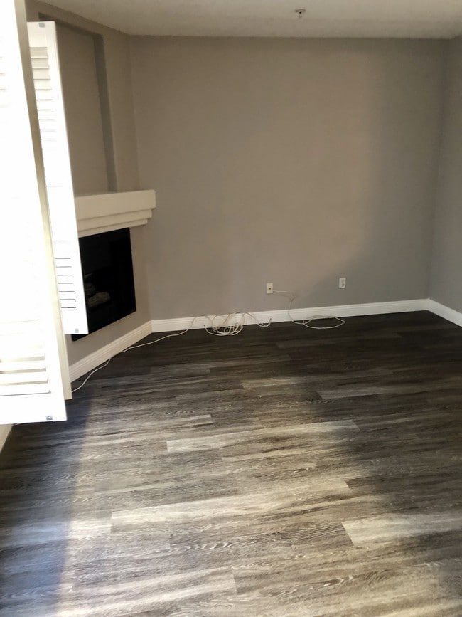 Living room - 7120 La Tijera Blvd