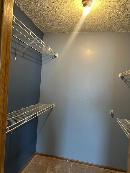 Building Photo - 5336 Bonner Dr