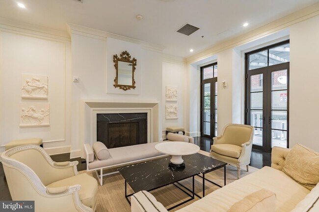 Building Photo - 1011 M St NW