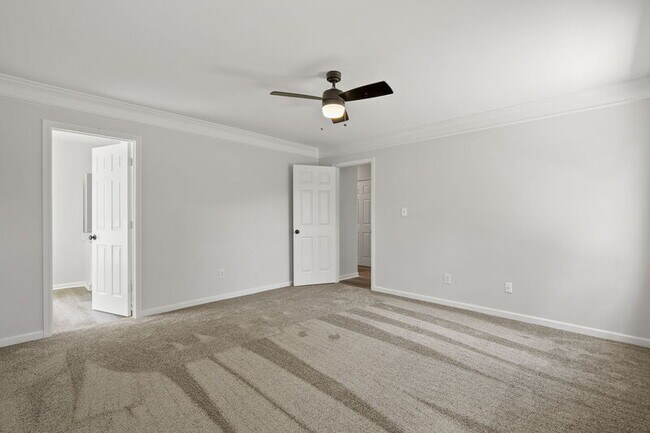 Building Photo - 142 Bremerton Dr SW