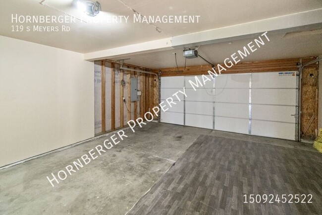 Building Photo - 119 S Meyers Rd