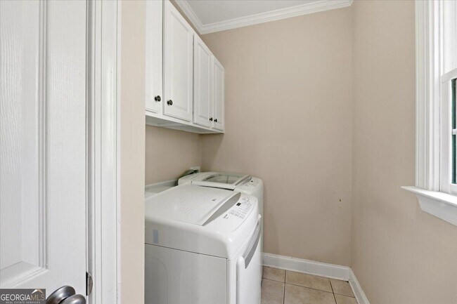 Building Photo - 728 Markhams Dr