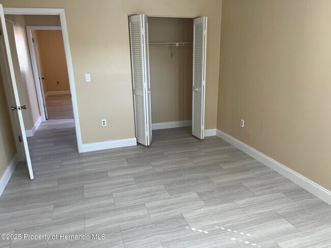 Building Photo - 12474 Drayton Dr