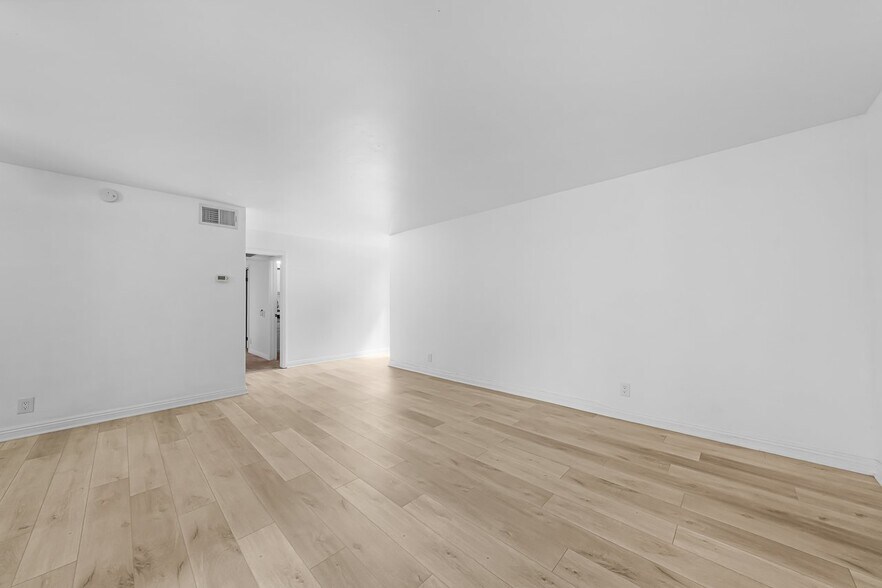 Building Photo - 4843 Collwood Blvd