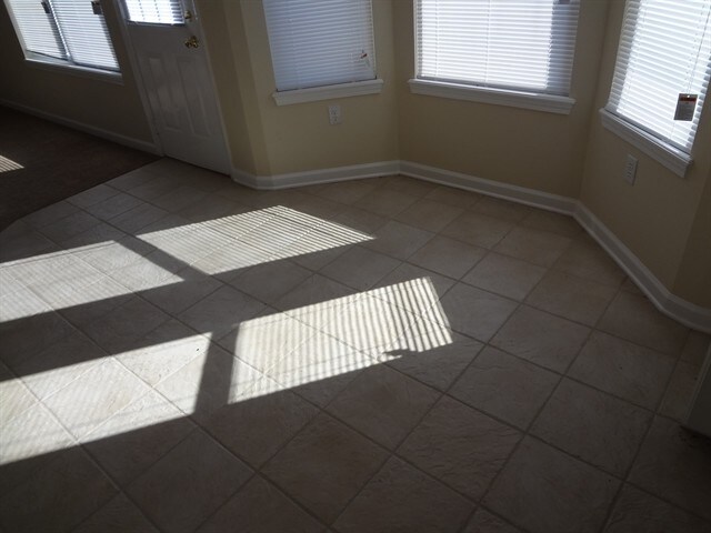 Building Photo - 17879 Grassy Knoll Dr