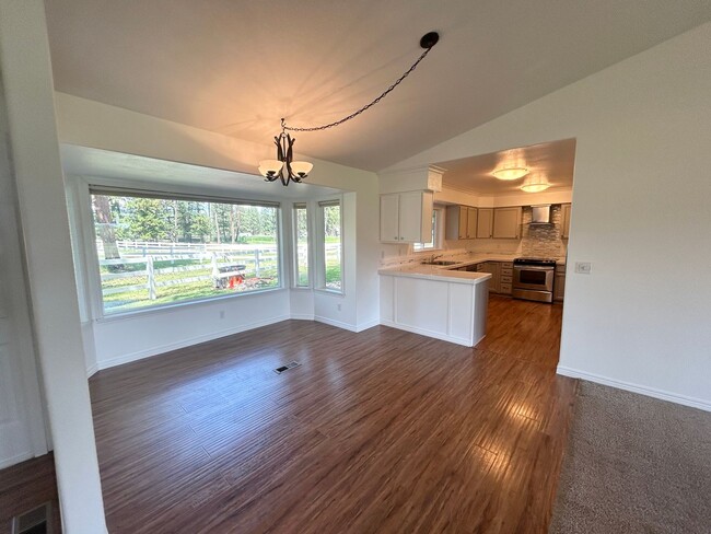 Building Photo - ~5 bedroom in a Picturesque Country Setting~