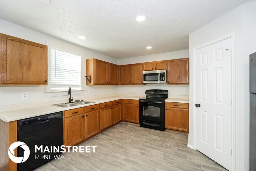 Building Photo - 1916 Lariat Dr