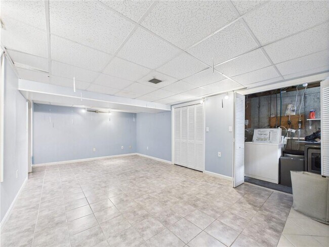 Building Photo - 124 Edgeworth Ave