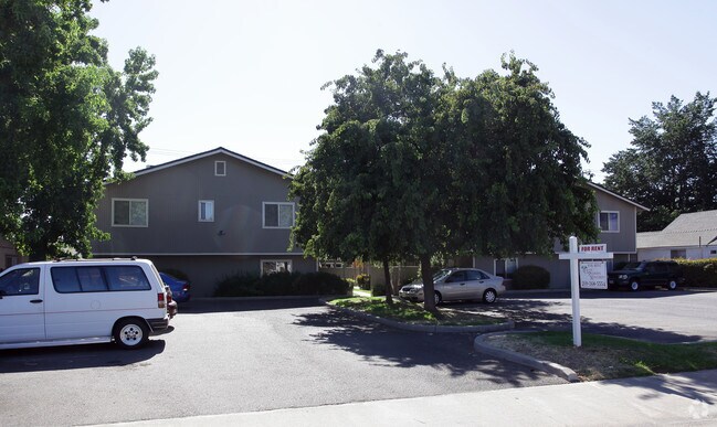 Building Photo - Galt Vista