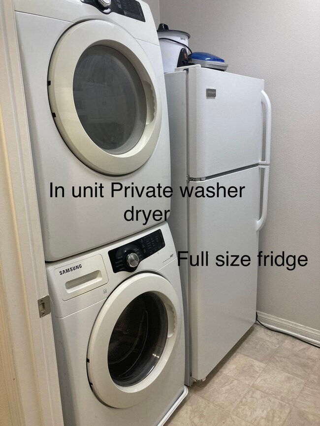 In unit washer dryer - 24734 Silver Stone Ct