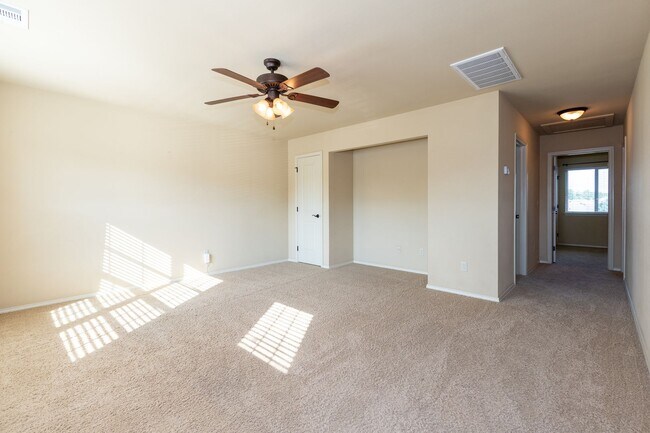 Building Photo - Beautiful 3 Bedroom, 2.5 Bath Home in Jenks