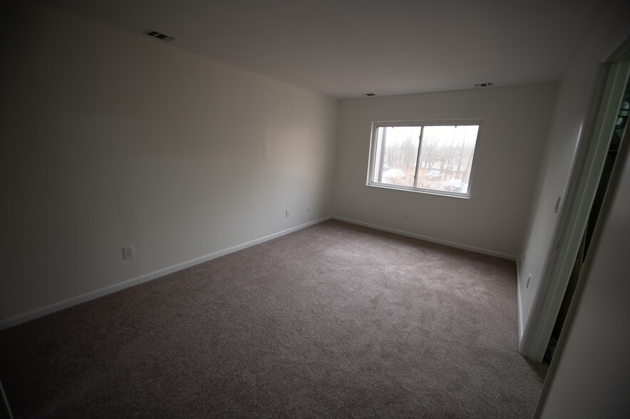 Building Photo - 3107 Pine Cone Ct