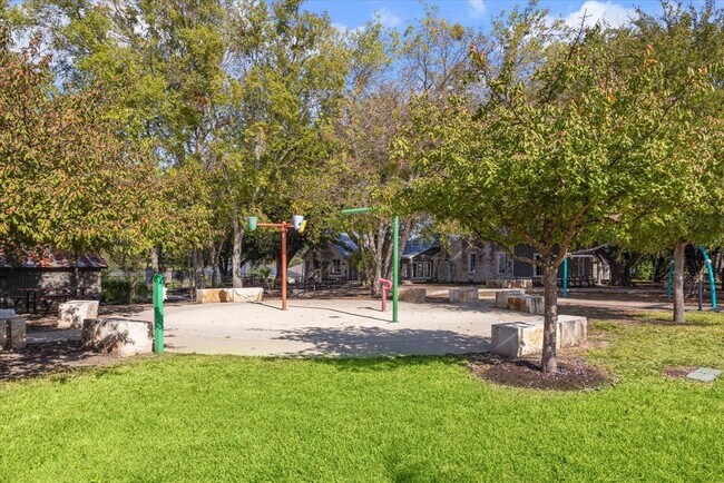 Building Photo - 1412 Elbe St