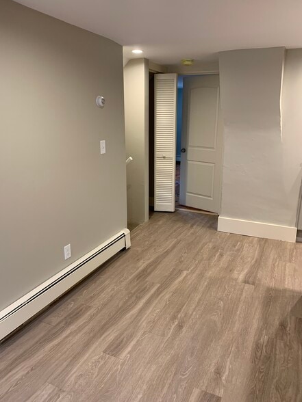 Building Photo - 2015 Quechee Main St