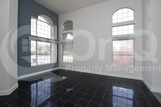 Building Photo - 1916 W Pinon Ct