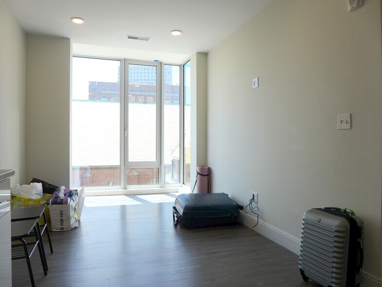 Building Photo - 22 Saint Cyprians Pl