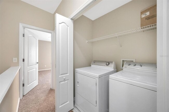 Building Photo - 5809 Fishhawk Ridge Dr