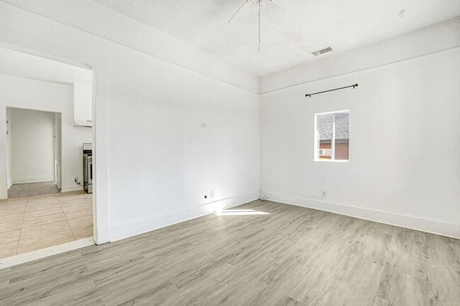 Building Photo - 3175 Winter St