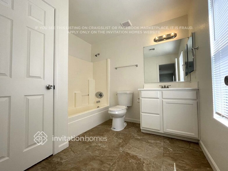 Building Photo - 1429 S Crossbow Ct