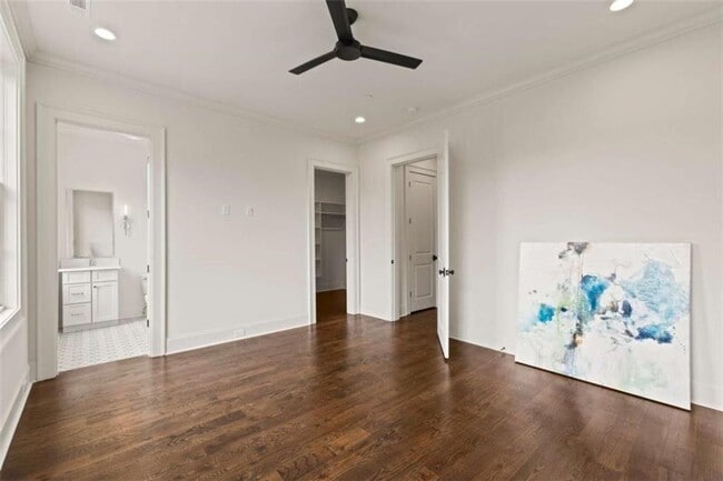 Building Photo - 117 McKnight Dr