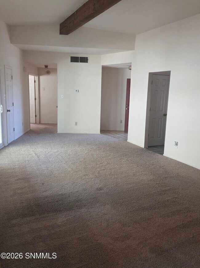 Building Photo - 3113 Las Placitas Rd