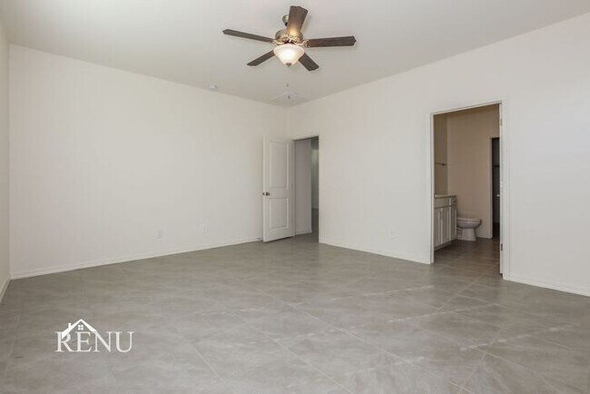 Building Photo - 35607 W San Capistrano Ave